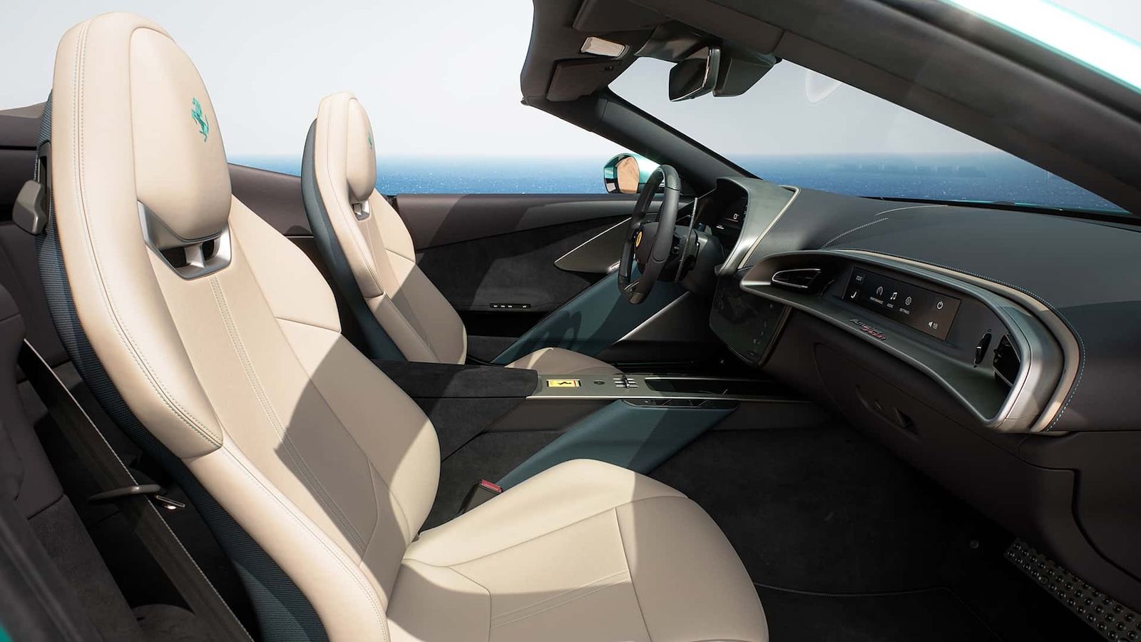 Ferrari Amalfi Spider: Παρουσιάστηκε o ανοιχτός πειρασμός των 631 ίππων